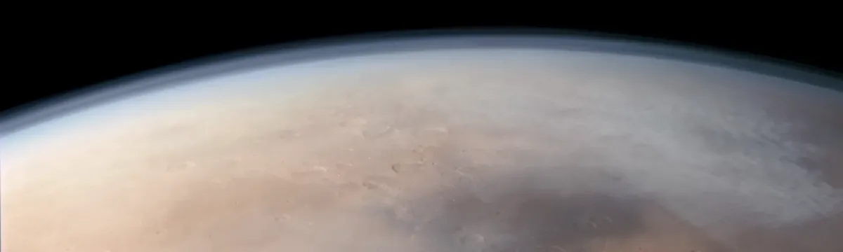 Meteorites and marsquakes hint at an underground ocean of liquid water on the Red Planet